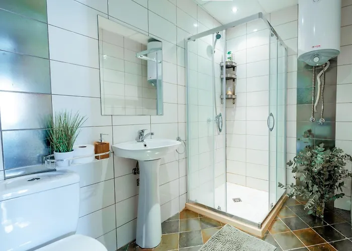 Apartment Large 2-bedroom Near Road, 5 Min To Gondola & Bar Street Bansko