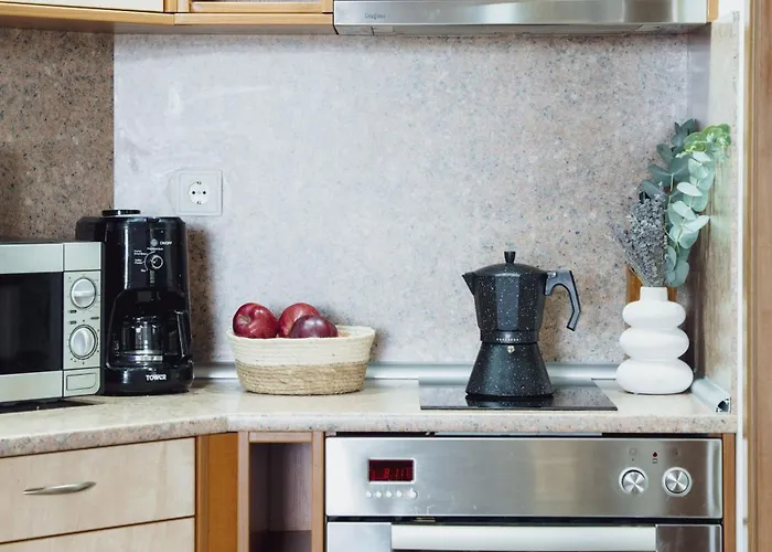 Large 2-bedroom Near Road, 5 Min To Gondola & Bar Street Bansko